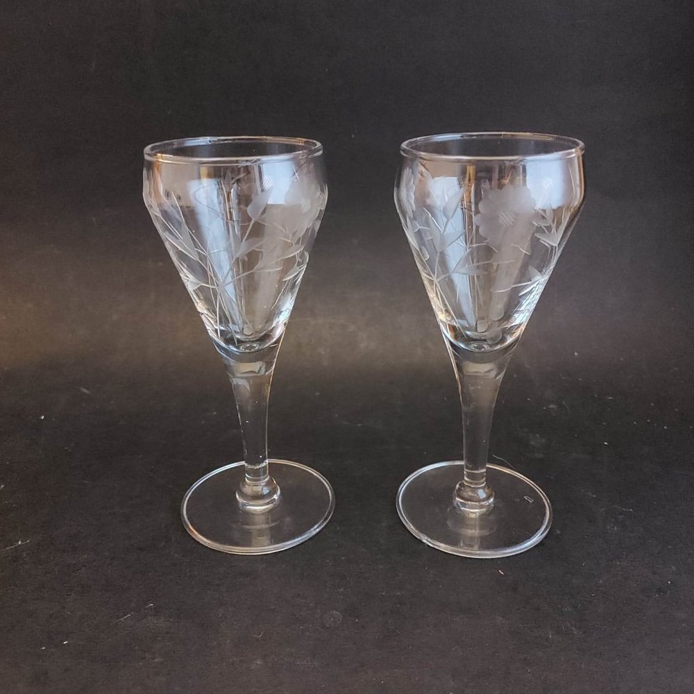 Vintage Daisy Etched Crystal Cordial Glasses Set of 2 Floral